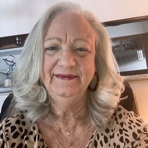 Meet your Posher, Janet